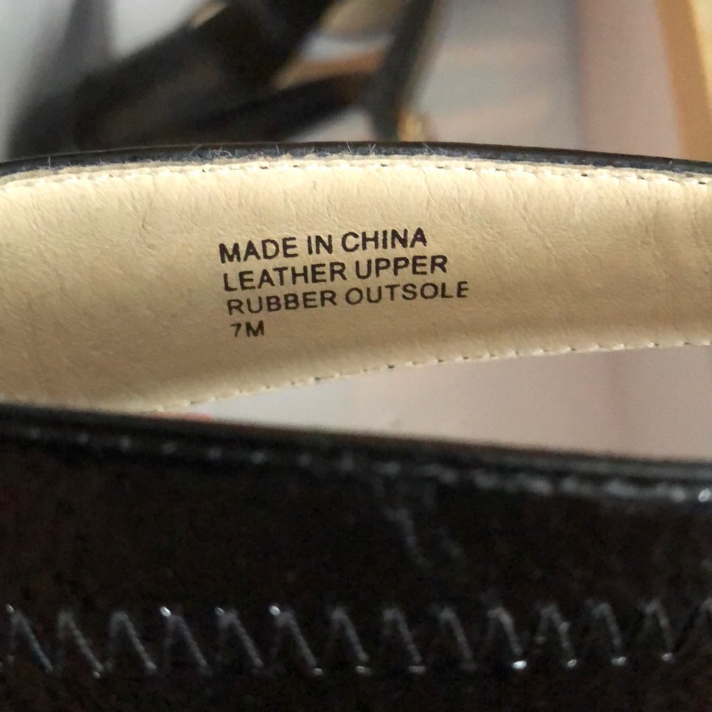 Brand new Michael Kors pumps - Picture 2 of 6